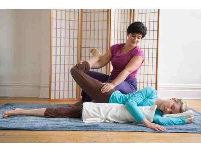 90 Minute Thai Massage Session with Sara Roer