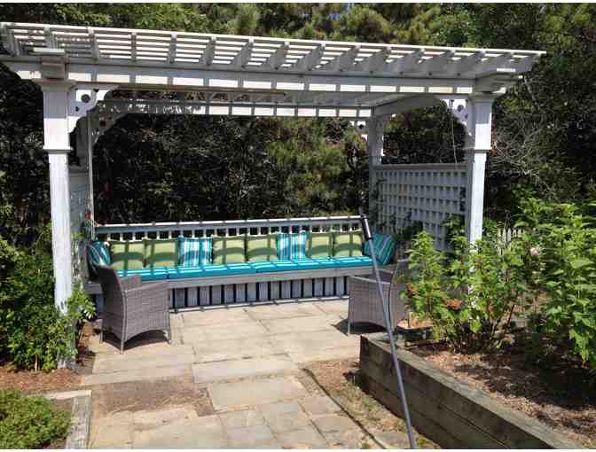 Beautiful and Spacious Cape Cod House, Summer 2019