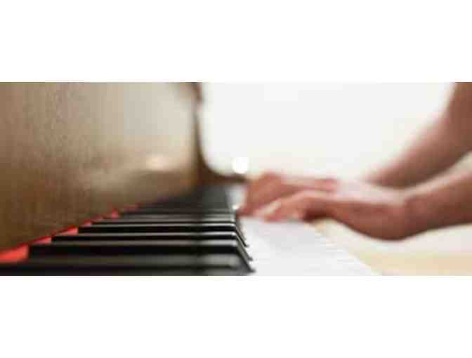 Private One Hour Singing, Piano, or Acting Lesson at Grace Music Studio!
