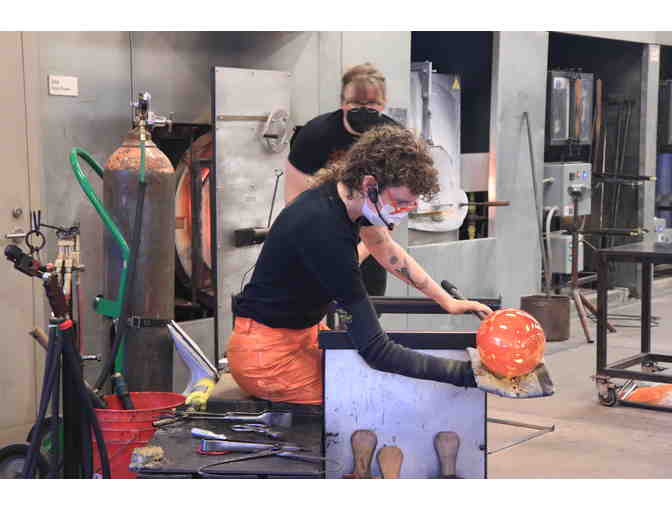 30 Minute UrbanGlass Glass Blowing Lesson at Open Studios