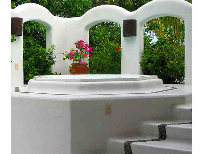 7 Nights at Luxury Fully-Staffed Villa in La Punta Manzanillo, Mexico