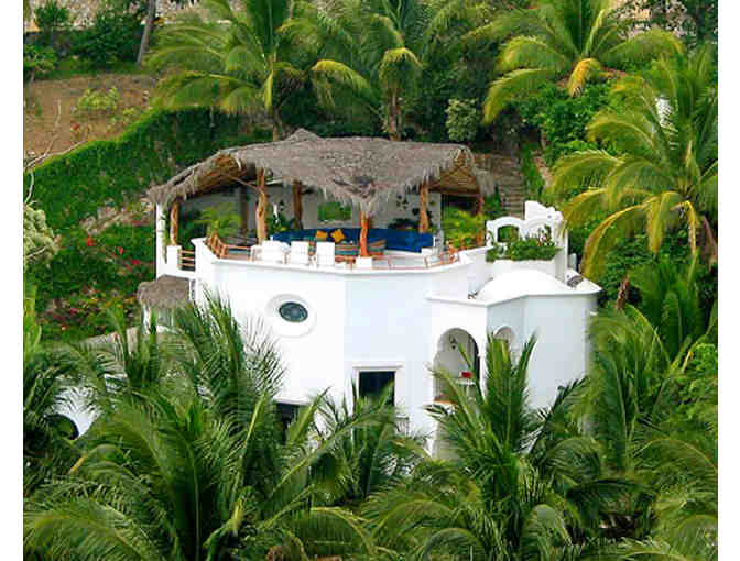 7 Nights at Luxury Fully-Staffed Villa in La Punta Manzanillo, Mexico