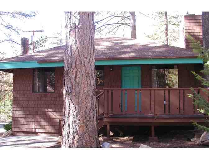 One (1) midweek night in a one bedroom cabin at Idyllwild Inn