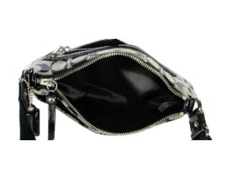 Genuine Coach Daisy Signature Swingpack handbag, Black White/Black, F48755