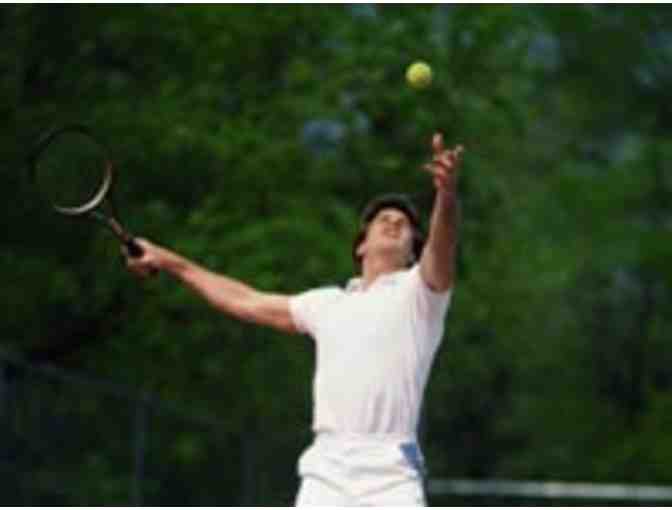 3 Night Weekend Stay in Historic Montauk Manor Condo