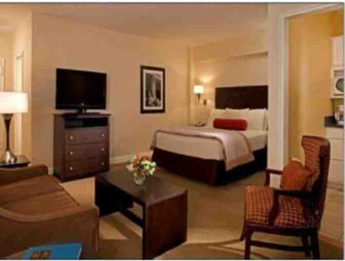 Three Night Weekend Stay in DC, and Dinner at Circle Bistro, minutes from National Mall