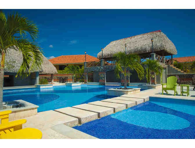 Luxurious 7-Night Stay at Los Establos Boutique Inn in Boquete, Panama