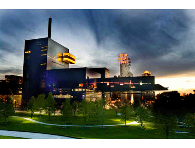 Weekend in Minneapolis! 2 Night Stay with Guthrie Theatre Tickets!