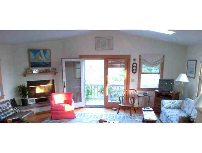 Weekend Escape for 6 at Rhode Island Summer Cottage!
