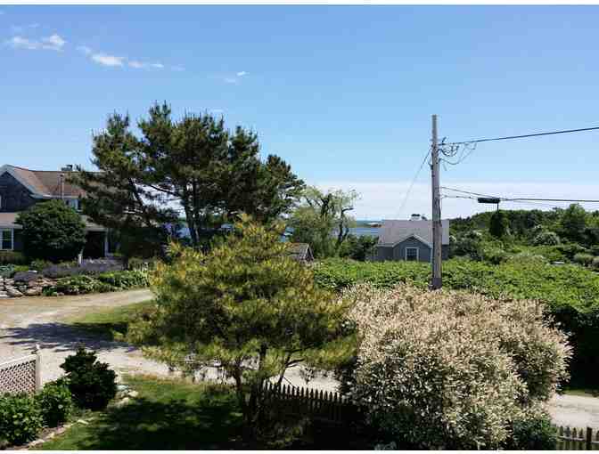 Weekend Escape for 6 at Rhode Island Summer Cottage!