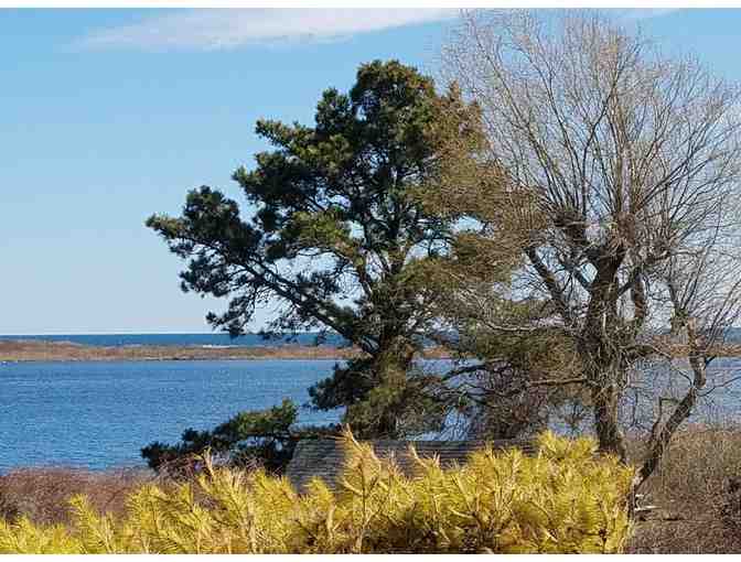 Long Weekend Escape for 6 at Rhode Island Summer Cottage!