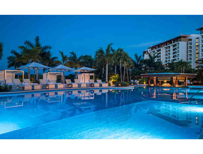 Nuevo Vallarta Grand Luxxe 5 Star Resort Two Bedroom Suite   10/25/19 to 11/1/19