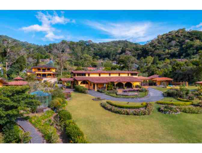 Panama (Los Establos) Adventure Getaway