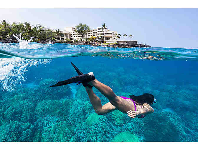 2 Night Stay at Sheraton Kona Resort & Spa with Dinner for 2 at Rays on the Bay