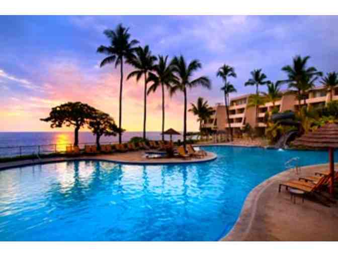 2 Night Stay at Sheraton Kona Resort & Spa with Dinner for 2 at Rays on the Bay