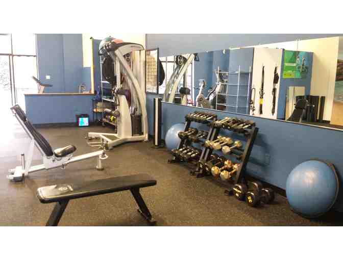 Trunk Trainers: 1 Year Membership and Personal Training Session