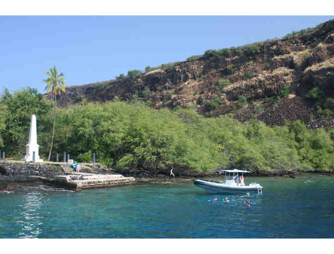 Deluxe AM Snorkel to Capt. Cook Monument for 2 Adults with Dolphin Discoveries