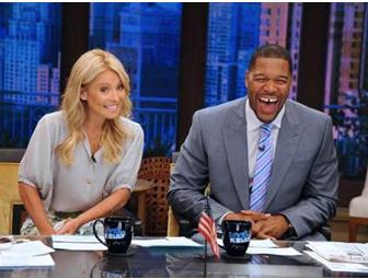 Super Bowl Champion Michael Strahan autographed Football Jersey!