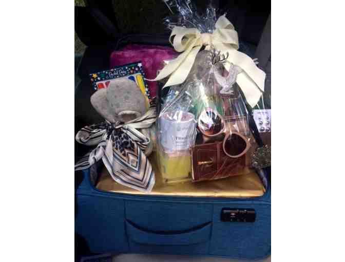 $1000 Dillard's Gift Basket Includes -  Luggage, Perfume, Jewelry, Sunglasses & More - Photo 1