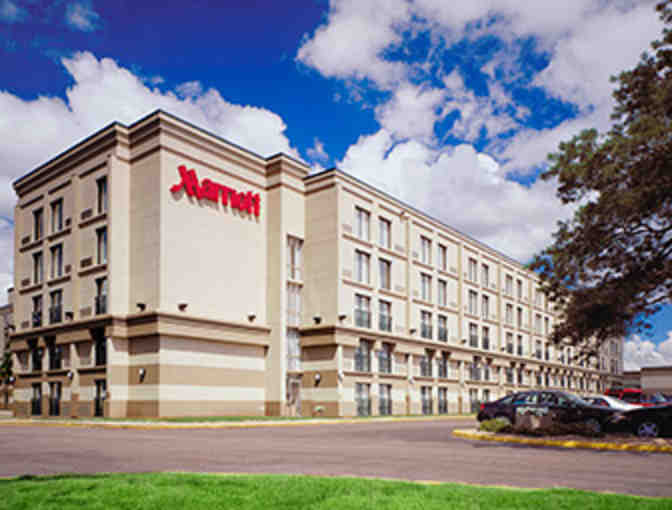 Minneapolis Airport Marriott-FlyOver America Package