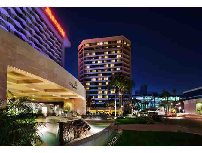 Anaheim Marriott: 1 night stay and complimentary valet parking