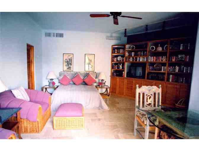 Mexican Villa for one week stay with personal staff, chef, and chauffer/houseman