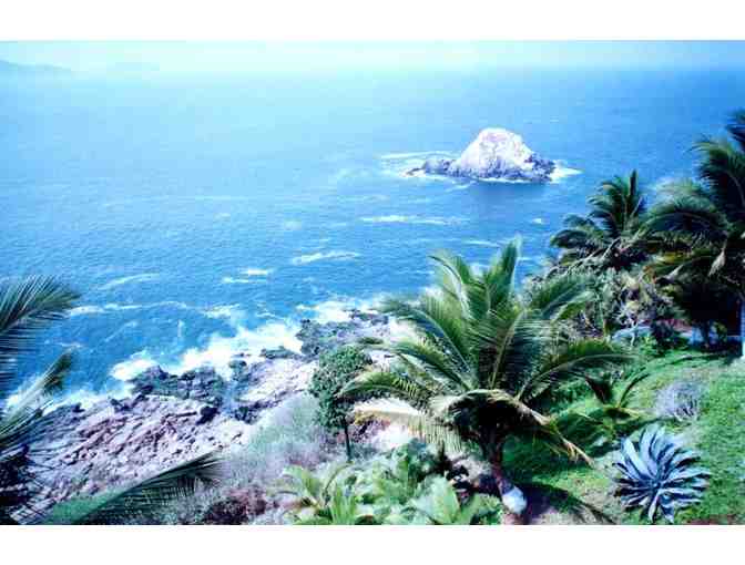 Mexican Villa for one week stay with personal staff, chef, and chauffer/houseman