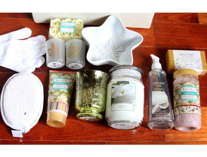 Luxurious Bath Basket