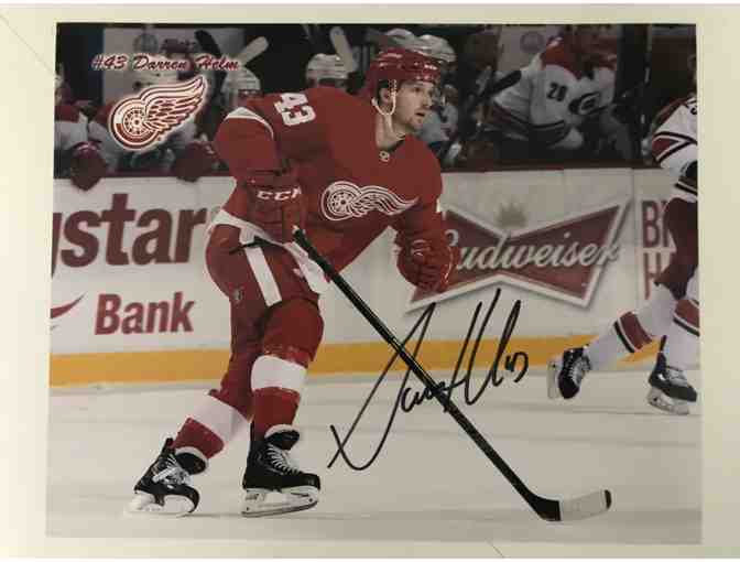 Autographed Photo of Red Wings #43 Darren Helm