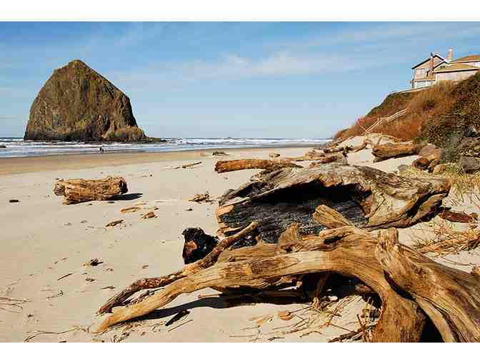 "Haystack Rock" Signed By (legally blind) Photographer Bruce Hall - Photo 1