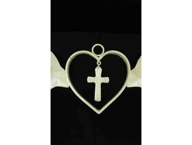 White Heart With Wings & Cross Metal Wall Decor - Photo 2