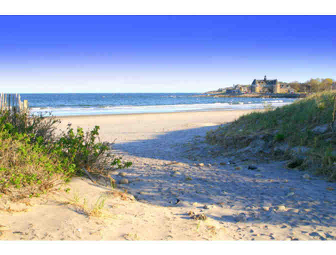 One week at a grand lakefront home near the Rhode Island seashore