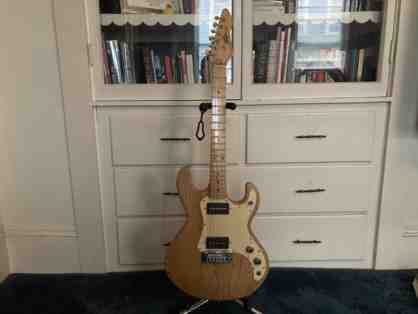 Peavy T-15 Short Scale Electric Guitar