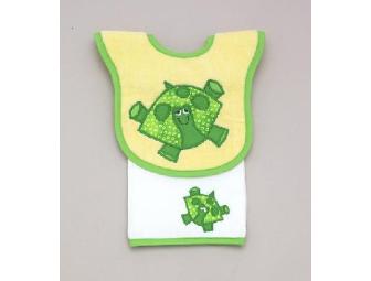 Turtle Applique Hooded Towel Gift Set