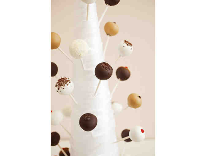 Gift Box of 12 Lollibakes Gourmet Cake Pops by Diana Sproveri