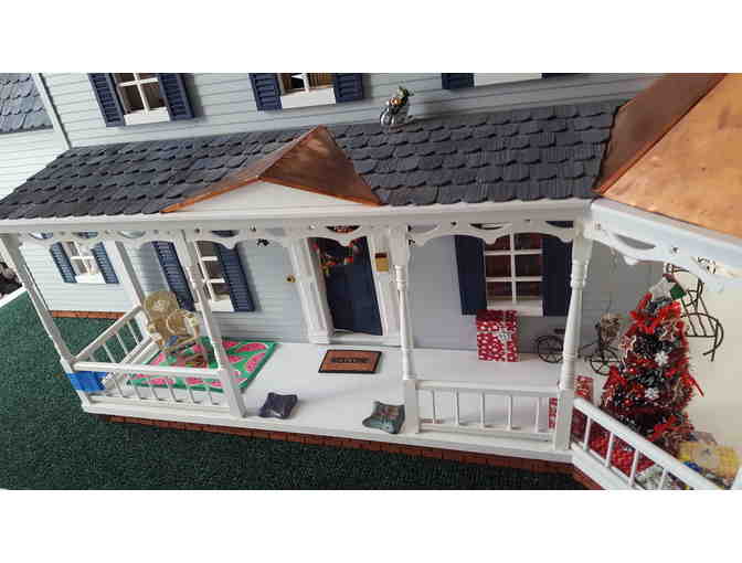 Beautiful Custom Made Colonial Dollhouse Fully Furnished