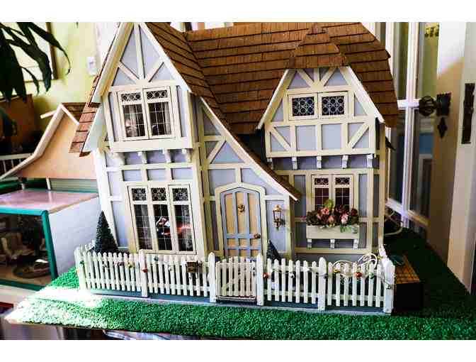 Beautiful Tudor Dollhouse