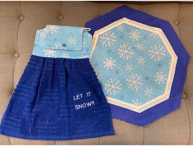 Embroidered Christmas Table Runner and Oven Towel Set 'Let it Snow'