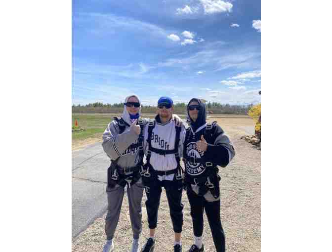 Skydive New England Invites you to Jump!