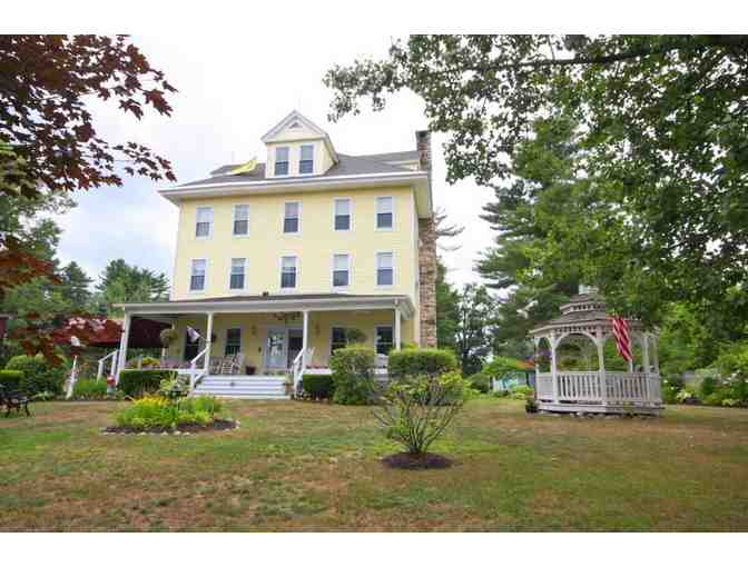 One Night Stay at the Beautiful Lakeview Inn, Naples, Maine
