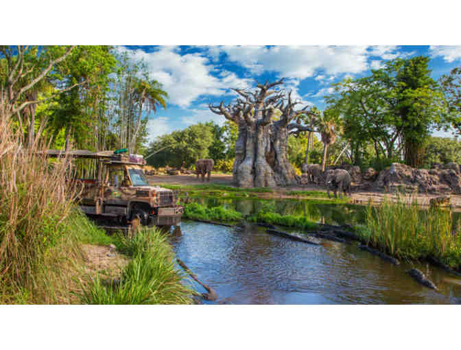 (4) One-Day Park Hopper passes to Disney World Theme Parks
