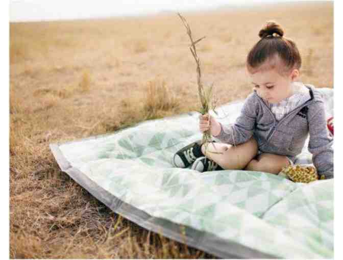 AliAnn's Children's Boutique Blanket and Gift Certicate