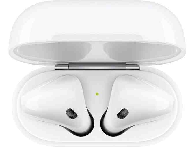 Apple AirPods with Charging Case in White
