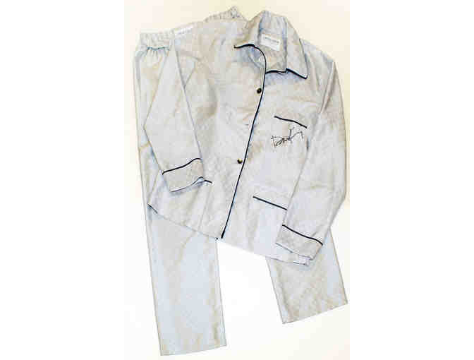 Pajamas worn by and autographed by Daniel Craig from Macbeth