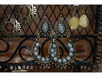 Jewlery Tree with Eight Pairs of Earrings from Champagne Jewelry