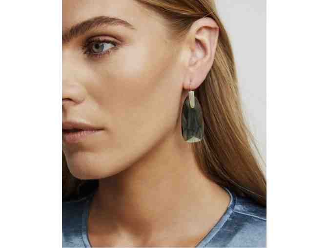 Kendra Scott Maize Dangle Earrings In Violet Glass and Rhodium