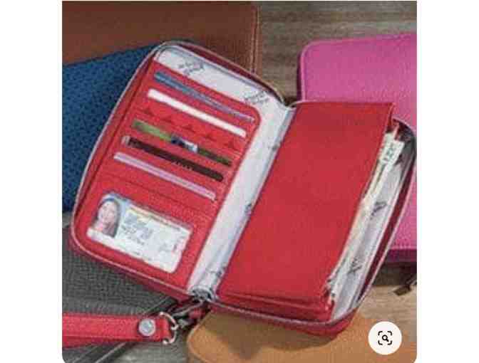 ThirtyOne All About the Benjamins - Very Cherry Pebble