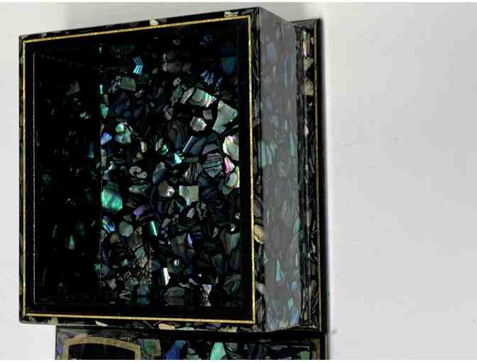Genuine Paua Shell Trinket Box Made in New Zealand
