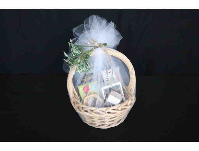 Petals'N'Wax Gift Basket
