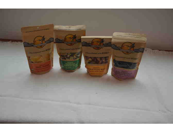 Hummingbird Wholesale Organic Goods Gift Basket